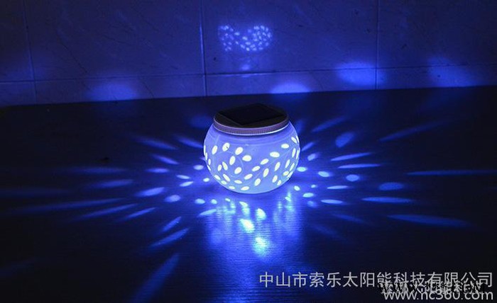出口太陽(yáng)能小蘋果陶瓷裝飾燈桌面安裝1PC白光+多彩LED三檔