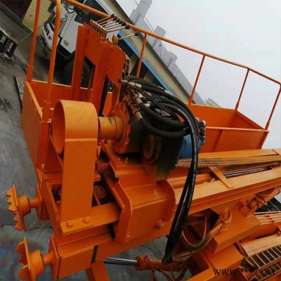 冠宇 履帶式太陽能光伏打樁機