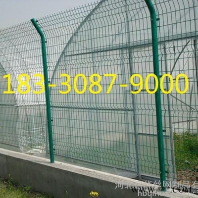 供應張家口發(fā)電站圍欄    光伏發(fā)電場圍欄    高速公路護欄網(wǎng)   光伏電站圍網(wǎng)   隔離柵 圈山護欄網(wǎng)