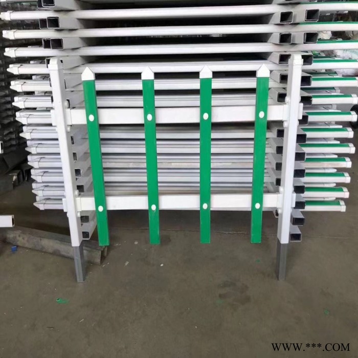 愷嶸塑料圍墻園林綠化欄桿 廠家產(chǎn)銷售后無憂 PVC美式護(hù)欄 南潯區(qū) 光伏圈地鋼絲圍欄網(wǎng) 供貨商
