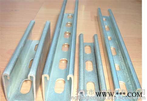 太陽能光伏支架 專業(yè)供應高品質(zhì)光伏支架 現(xiàn)貨出售太陽能光伏支架