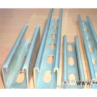 太陽能光伏支架 專業(yè)供應高品質(zhì)光伏支架 現(xiàn)貨出售太陽能光伏支架