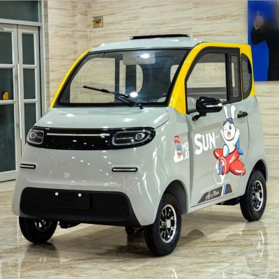 新款電動(dòng)四輪車家用小型全封閉代步車成人油電兩用新能源電轎電瓶