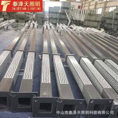 太陽(yáng)能戶外照明led路燈桿廠家6米8米9米熱鍍鋅燈桿籃球場(chǎng)操場(chǎng)燈桿